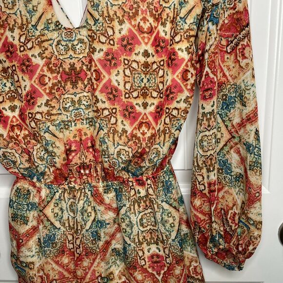Show Me Your Mumu Romper Deep V Neck Boho Long Sleeve Shorts Ruffle Size XS - Picture 6 of 8